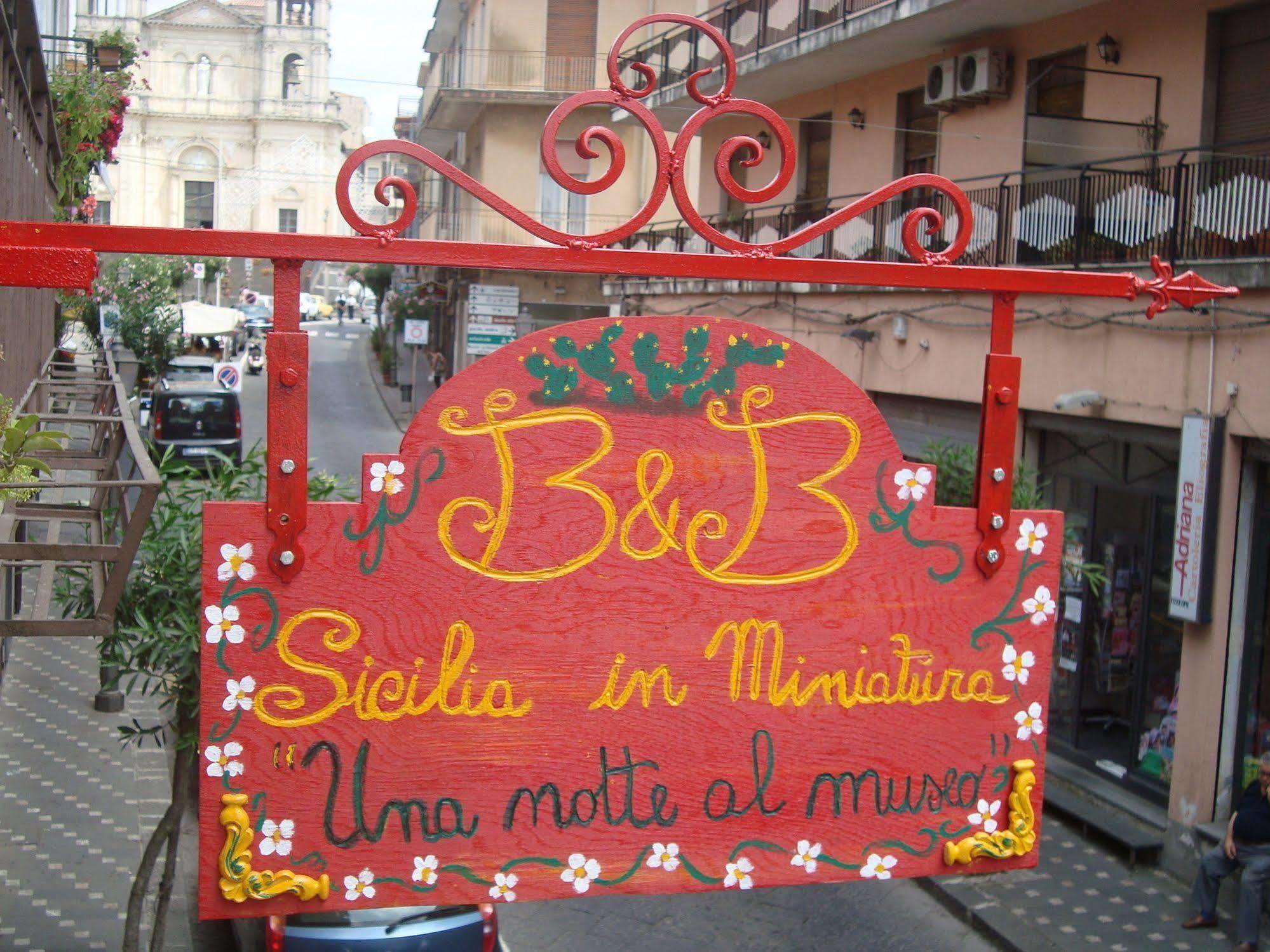 Sicilia In Miniatura "L'Atelier Dell'Etna" Bed & Breakfast Zafferana Etnea Luaran gambar